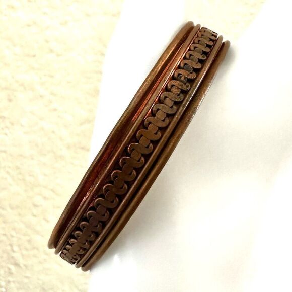 Copper cuff bracelet - Picture 3 of 10